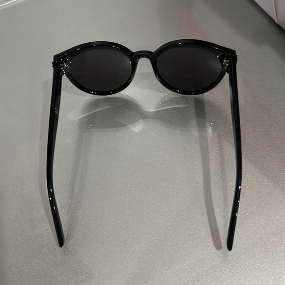 100% authentic Saint Laurent Paris women’s sunglasses - Picture 5 of 16